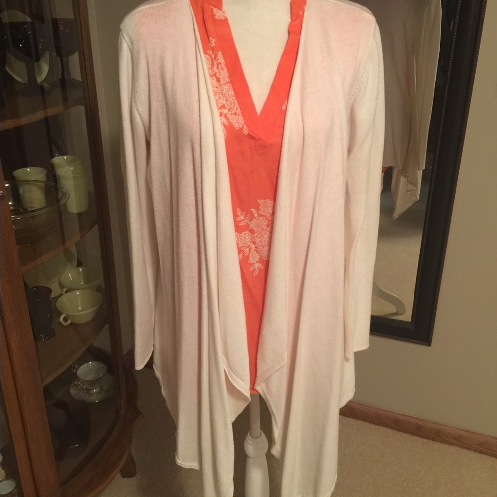 Old Navy Winter white fly-away cardigan size L